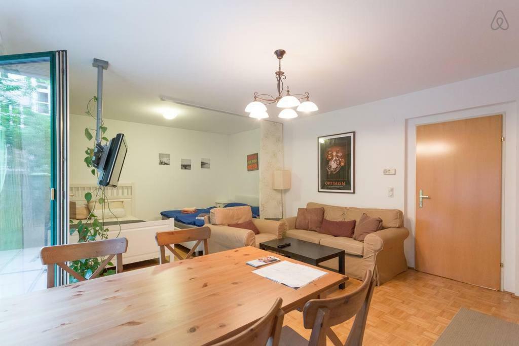 Relaxing Terrace In Lively Area Appartement Vienne